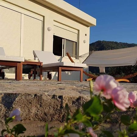 Marina Deluxe Apartments Istron Eksteriør bilde